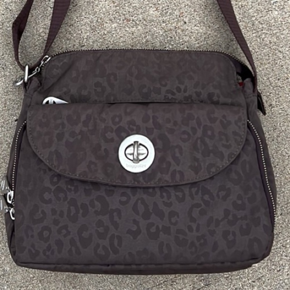 Baggallini Calais Crossbody brown Cheetah Embossed cali